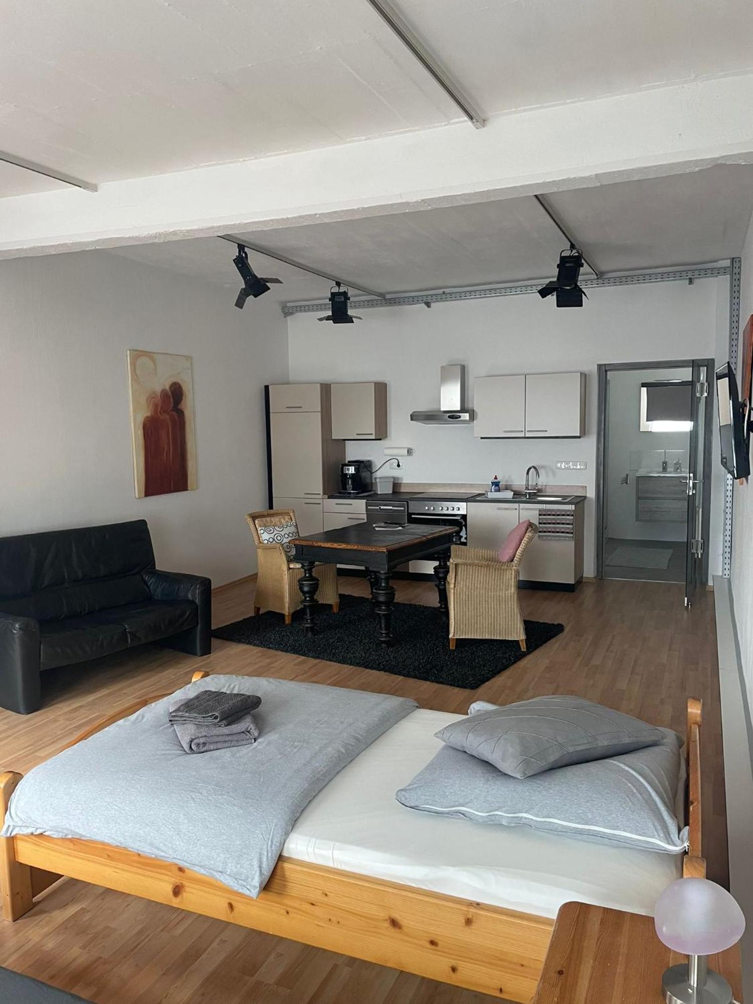 40 Qm Grosse Studiowohnung Zentral Gelegen In Groß-Umstadt Buitenkant foto